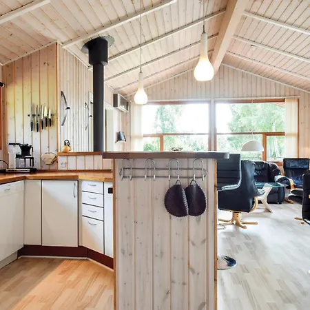 4 Bedroom Awesome In Tranekaer * Skattebolle
