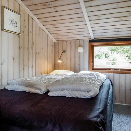 4 Bedroom Awesome In Tranekaer Holiday home Skattebolle